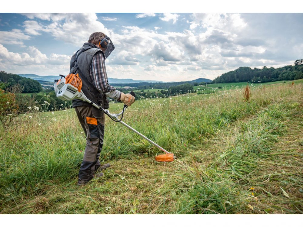 Decespugliatore Stihl FS 235 montato e collaudato ritiro in negozio Decespugliatori a scoppio Memigavi.it