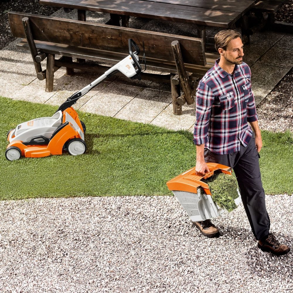 Tagliaerba a batteria Stihl RMA339C completa di caricabatteria AL 101 e 1 batteria AK 30 Benvenuta Primavera Memigavi.it