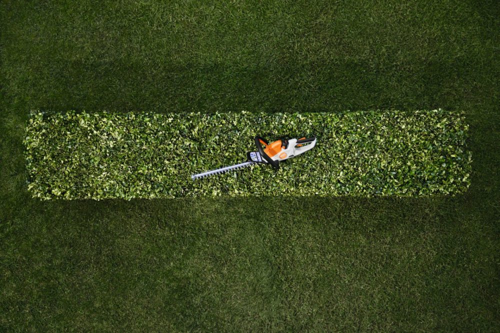 Tosasiepi a batteria STIHL HSA30 senza batterie ne caricabatteria Tosasiepi Memigavi.it