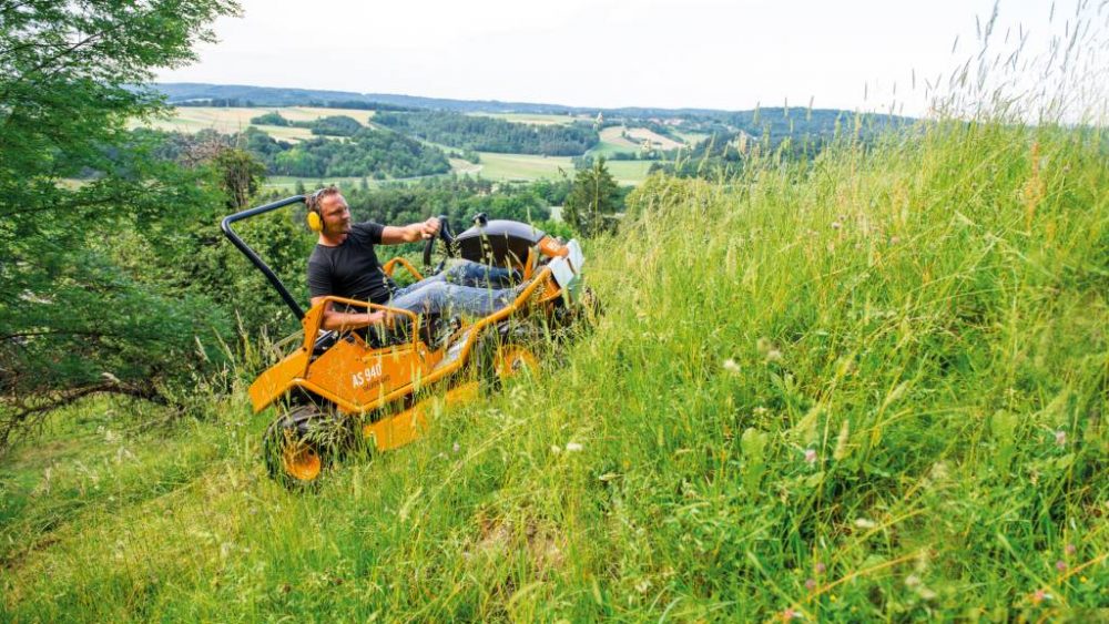 Tagliaerba idrostatico AS 940 Sherpa 4WD AS MOTOR Rider falciatutto da pendenza o erba alta Memigavi.it