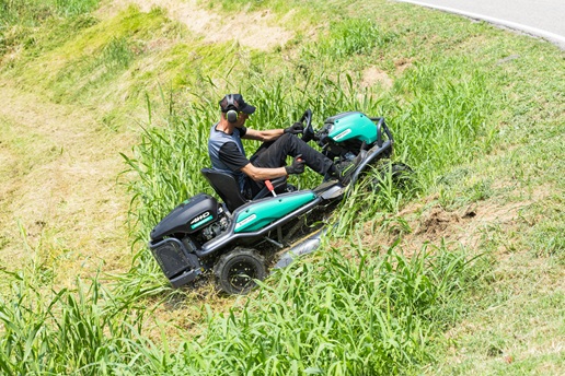 Tagliaerba idrostatico Rabbit Mower RM985F 4WD OREC Macchine per erba alta ! Memigavi.it Tagliaerba idrostatico Rabbit Mower RM985F 4WD OREC Macchine per erba alta ! Memigavi.it