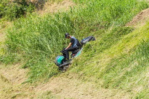 Tagliaerba idrostatico Rabbit Mower RM985F 4WD OREC Macchine per erba alta ! Memigavi.it Tagliaerba idrostatico Rabbit Mower RM985F 4WD OREC Macchine per erba alta ! Memigavi.it