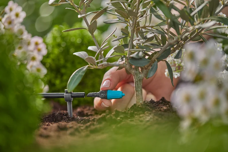 Gocciolatore di fine linea regolabile GARDENA 13305-26 Irrigazione GARDENA Memigavi.it Gocciolatore di fine linea regolabile GARDENA 13305-26 Irrigazione GARDENA Memigavi.it